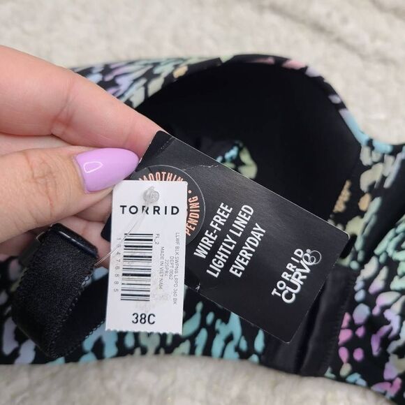 Torrid Curve Black with Pastel Leopard Print Wire Free Lightly Lined Everyday Br - Picture 4 of 4